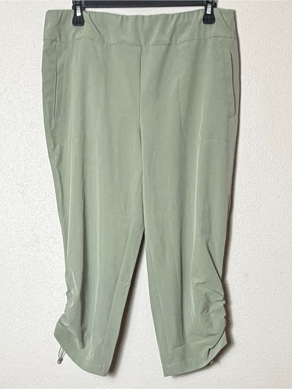 Women’s Sage Green Pull-On Jogger Pants